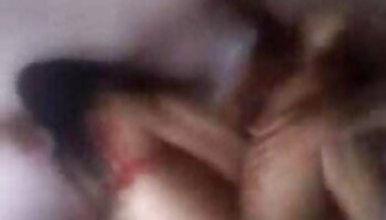 Give Me Pink Pussy y juego anal para chica morena