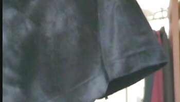 Gilbert y Walter travesti amante de los pollos en acción