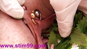 Golden Slut - Compilación de novias maduras abrazando una polla con sus labios