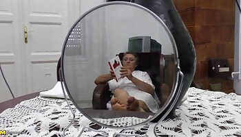Milf rubia caliente follada por su empleado