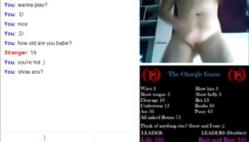 Hottie tiembla como loca (CALIENTE) - THEWILDCAM.COM