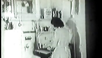 gilf le enseña a su linda hijastra