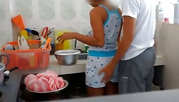 Puta caliente de al lado