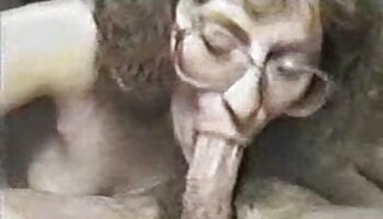 La cachonda TS River domina a la caliente TS Foxxy en una salvaje escena anal