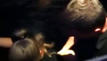 Rubia adolescente cachonda ama el sexo con vibraciones OMBFUN que necesita 2 JUGUETES GRANDES Juega hoy