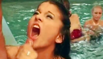 orgía de mierda en el escenario del espectáculo público